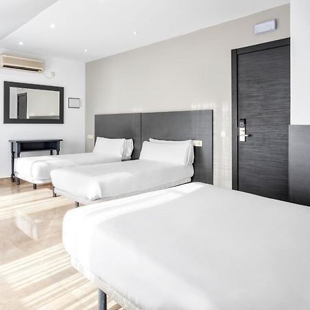 Hotel Victoria Valdemoro Dış mekan fotoğraf