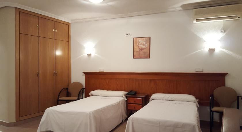 Hotel Victoria Valdemoro Dış mekan fotoğraf