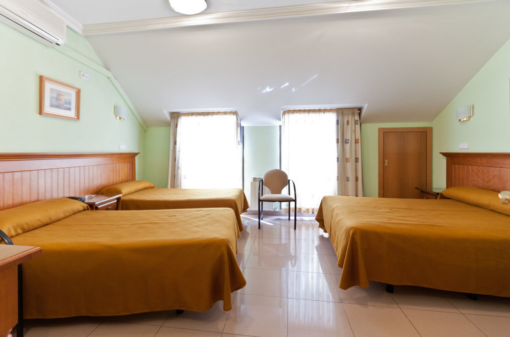 Hotel Victoria Valdemoro Dış mekan fotoğraf